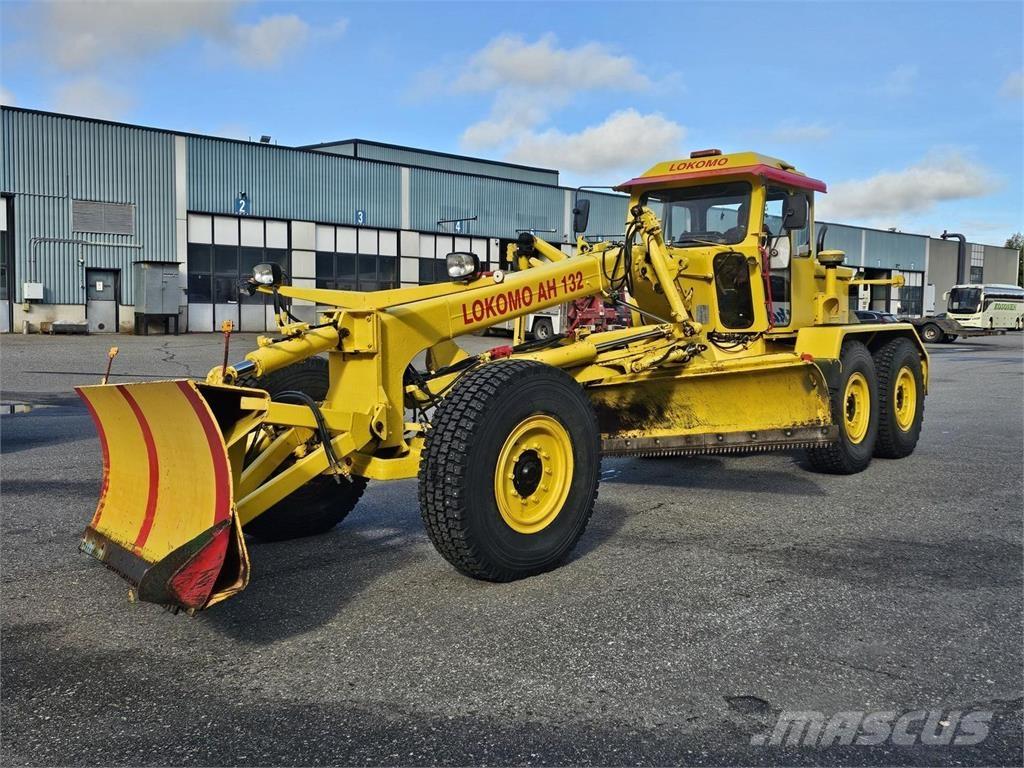 Lokomo AH 132 C Graders