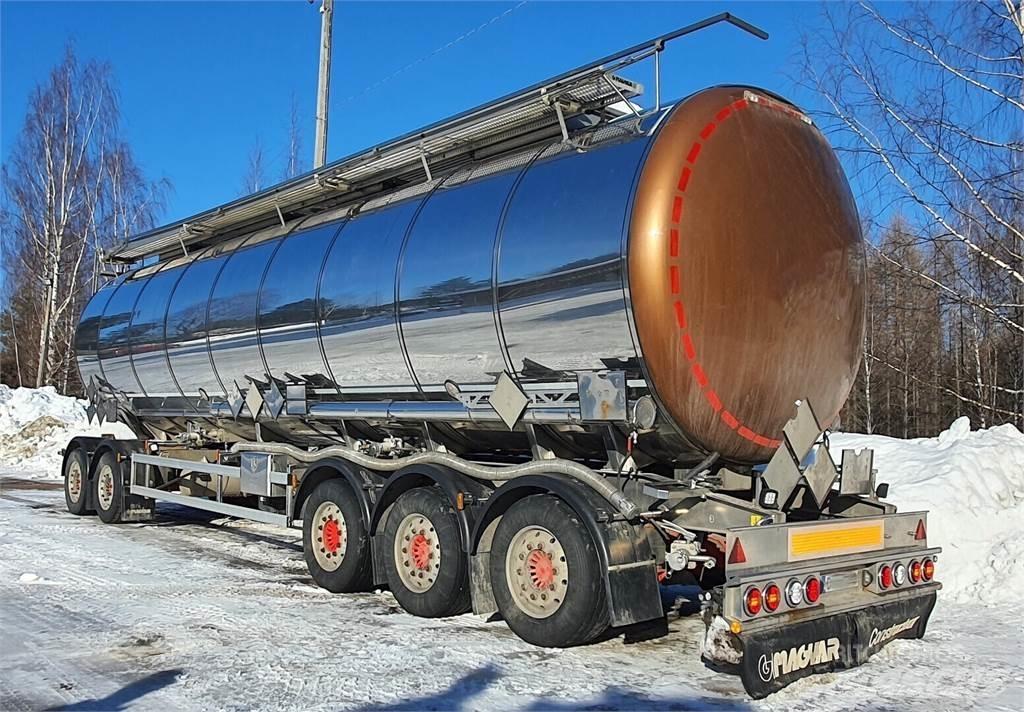 Magyar R42ESD Tanker trailers