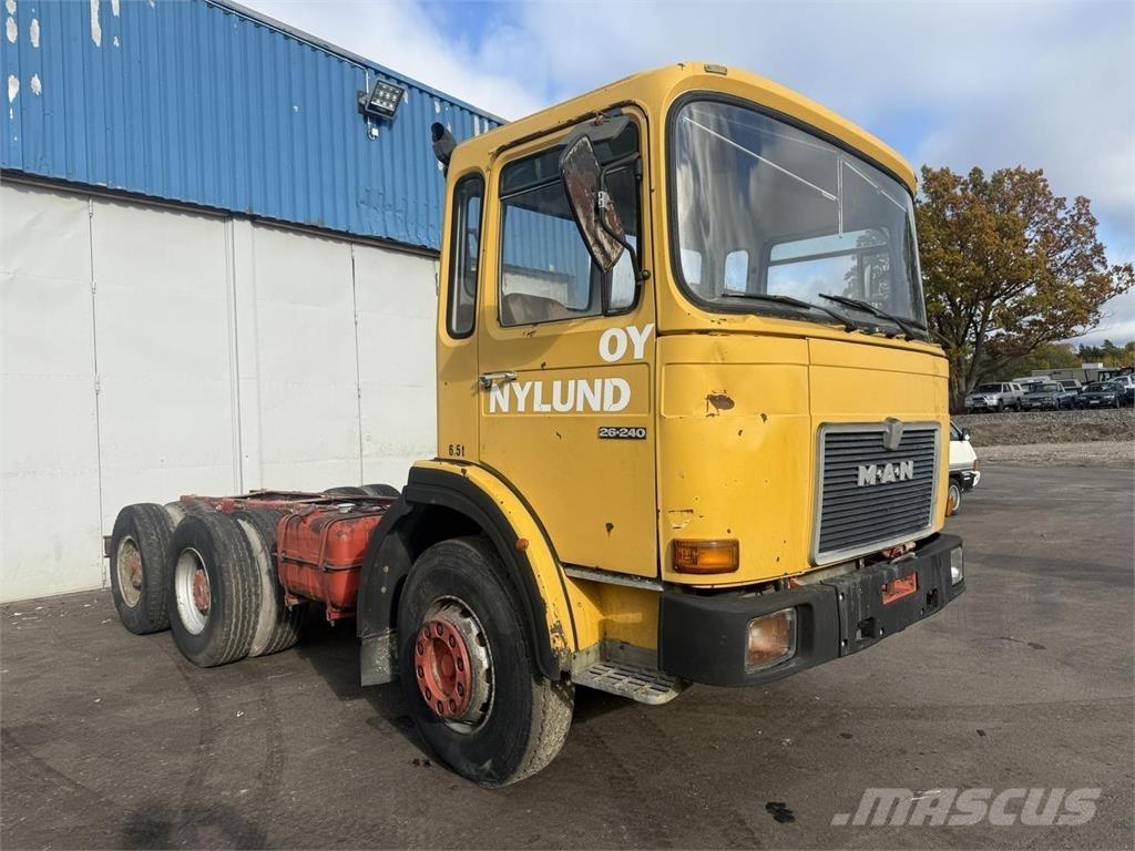MAN 26.240 6x4 Other trucks