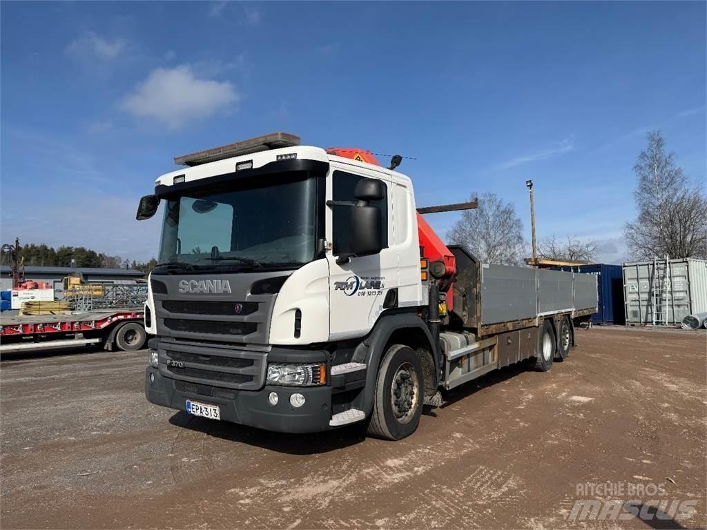 Scania P370 Truck mounted cranes