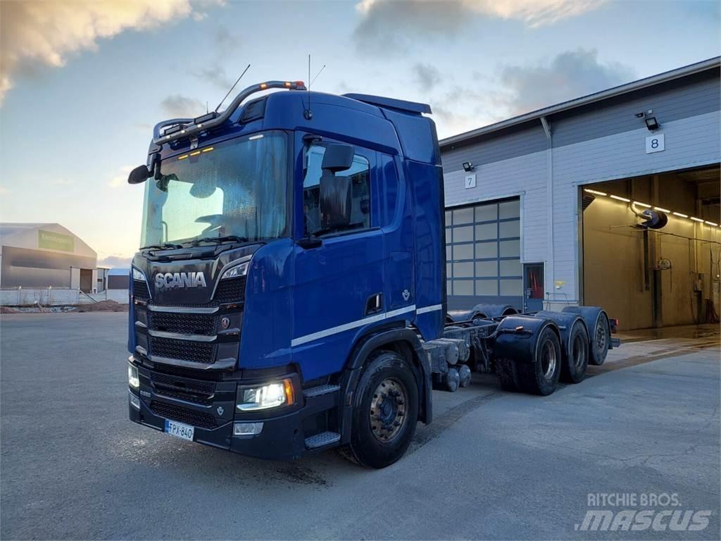 Scania R580 Chassis Cab trucks