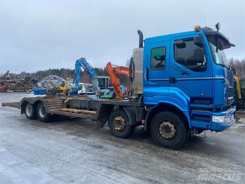 Sisu C 600 2+2 Forest machine transport trucks