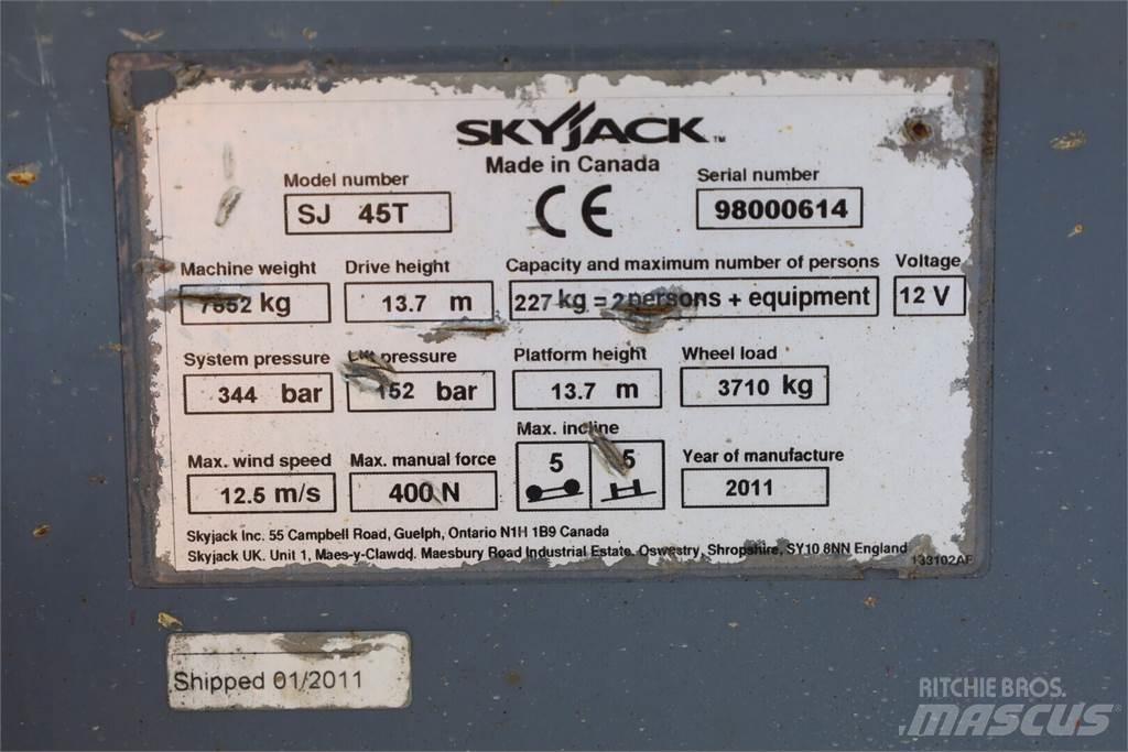 SkyJack SJ 45T Used Personnel lifts and access elevators