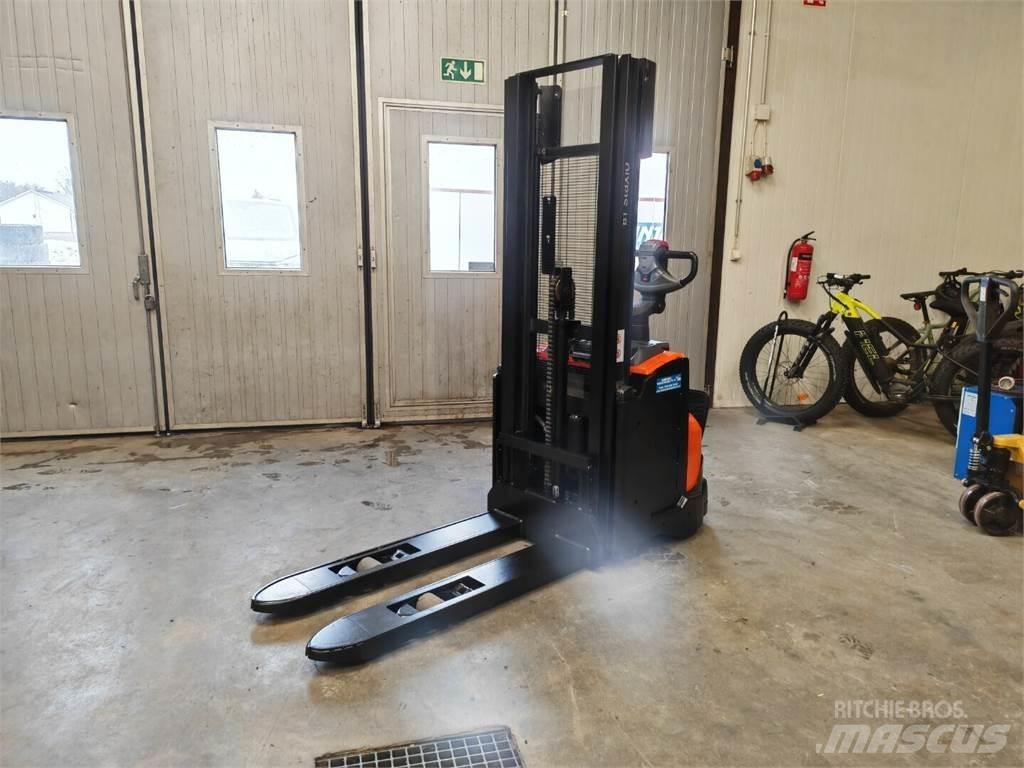Toyota SWE120L Other
