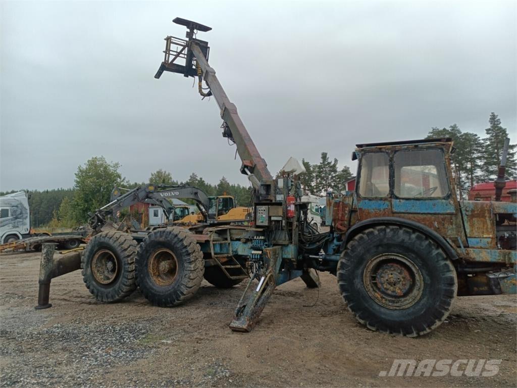 Volvo BM DR 860 Used Personnel lifts and access elevators