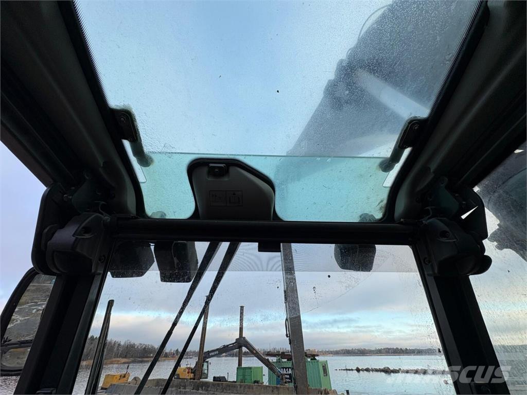 Volvo EC 250 ELR Long reach excavators