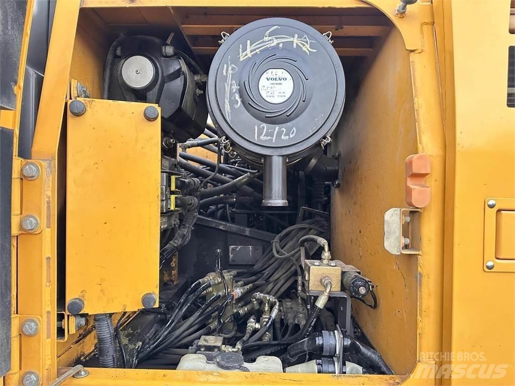Volvo EC210CL Crawler excavators