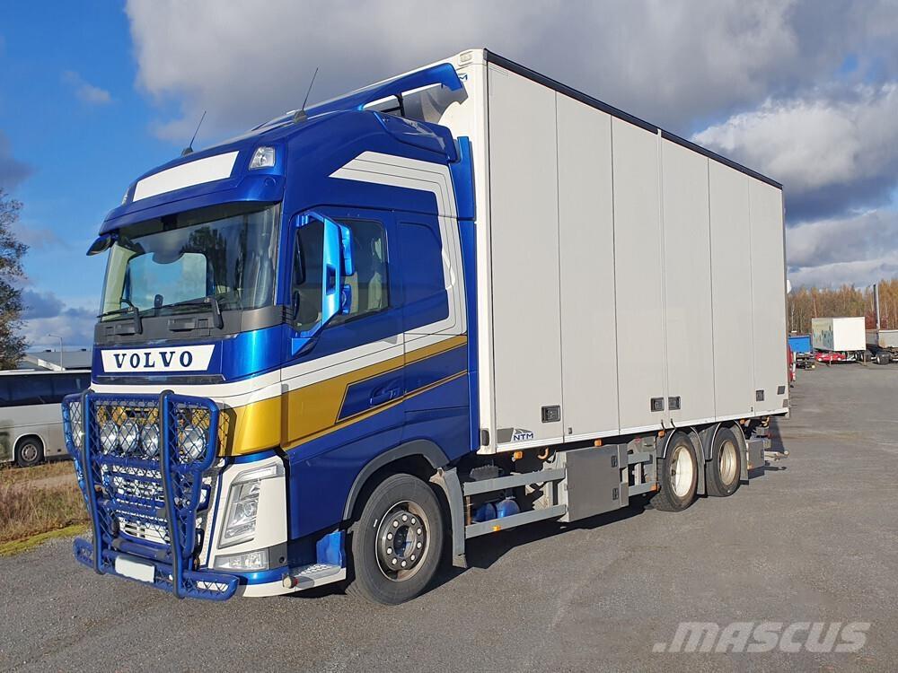 Volvo FH16 6x2 -17 Box trucks