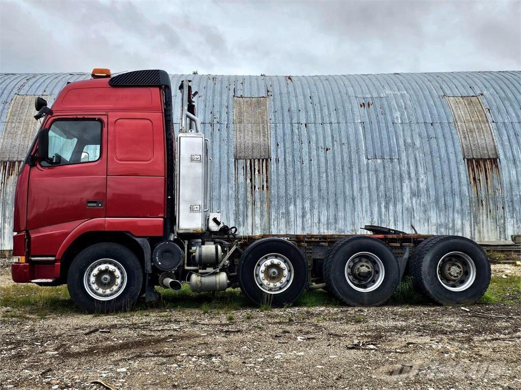 Volvo FH16 8x4 Prime Movers