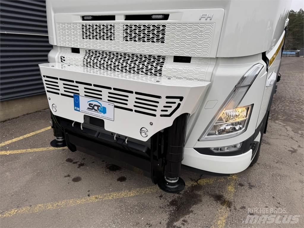 Volvo FH540 10X4 Truck mounted cranes