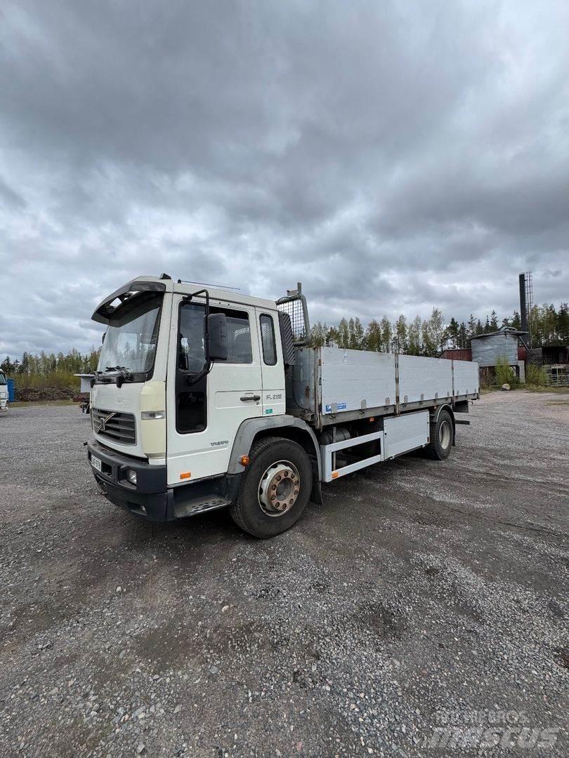 Volvo FL6 Flatbed / Dropside trucks