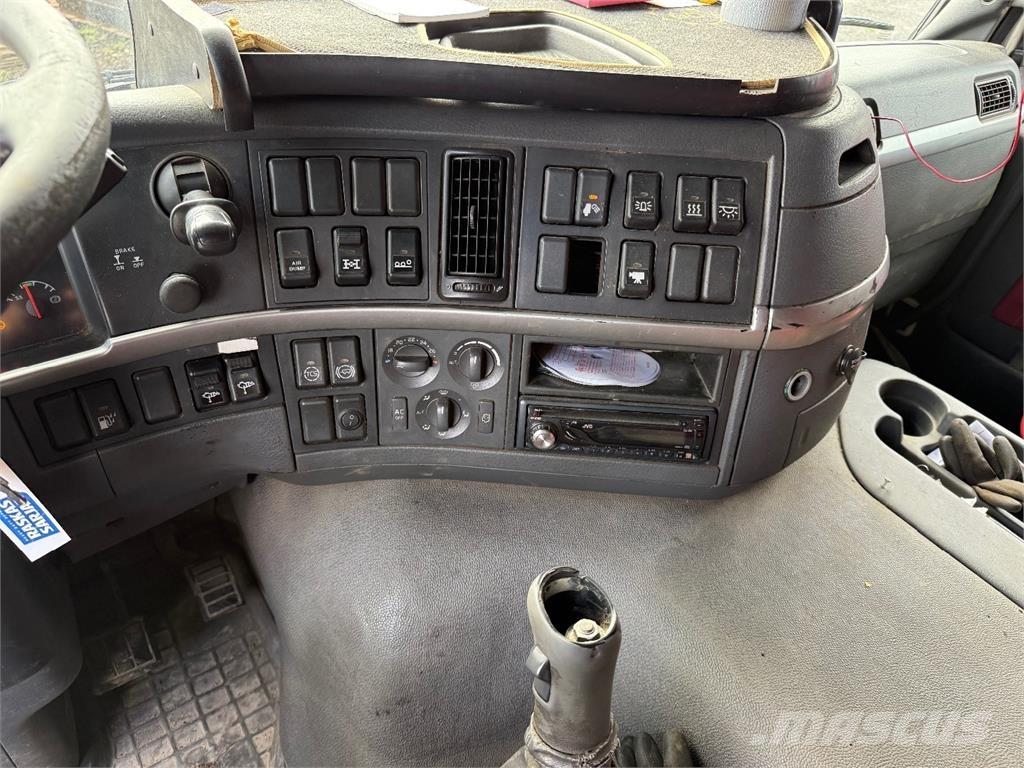 Volvo FM 12 8x4 Hook lift trucks