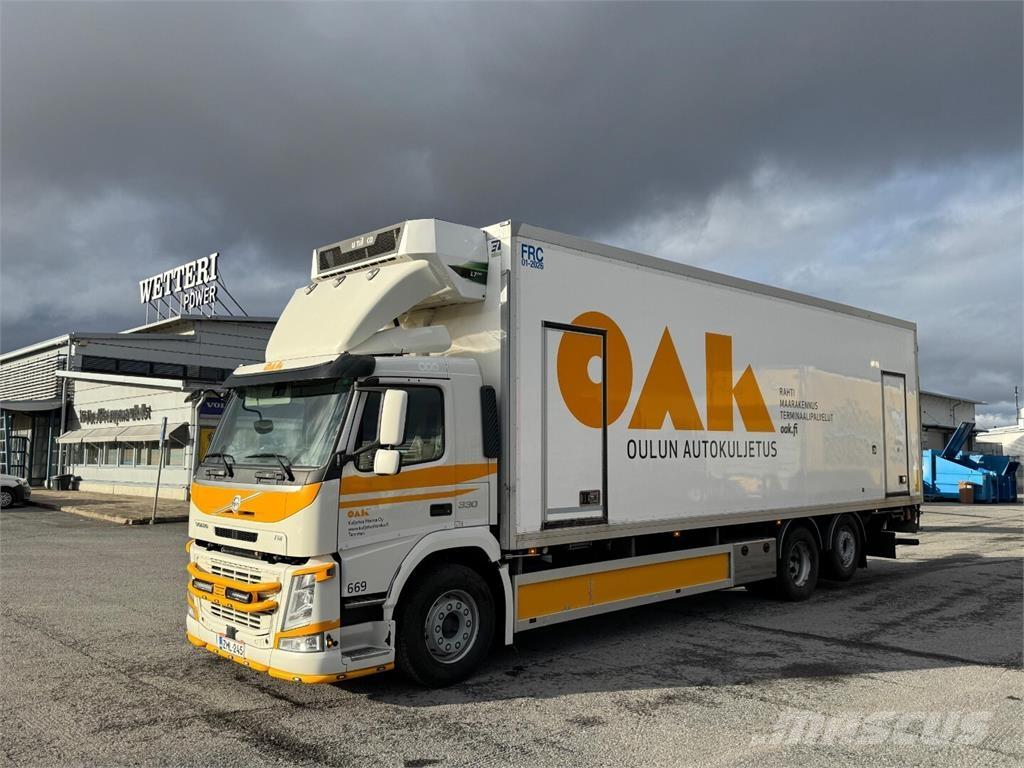 Volvo FM330 6x2 Temperature controlled trucks