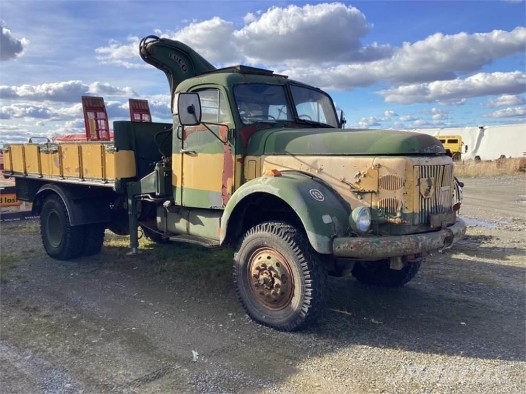 Volvo N 86 Flatbed / Dropside trucks