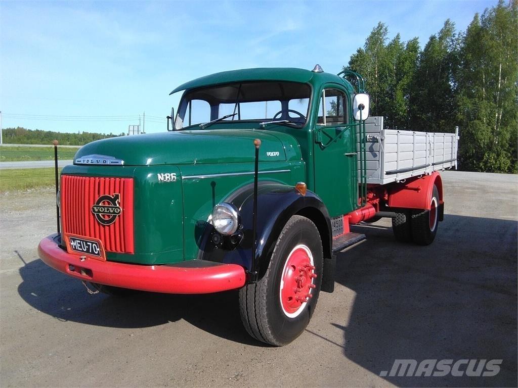 Volvo N 86 Flatbed / Dropside trucks