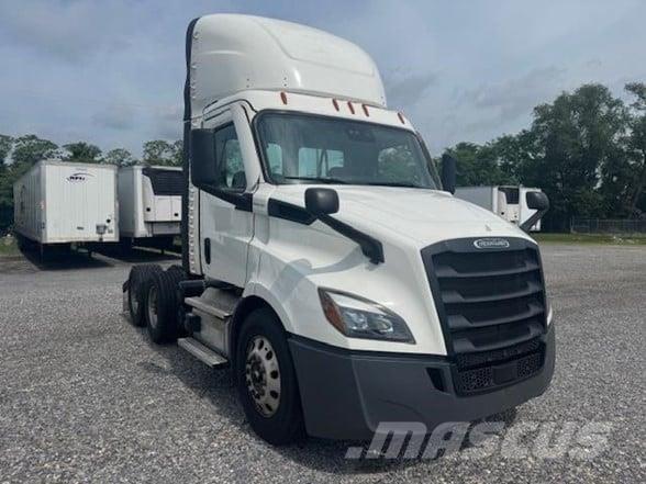 Freightliner CASCADIA 116 Prime Movers