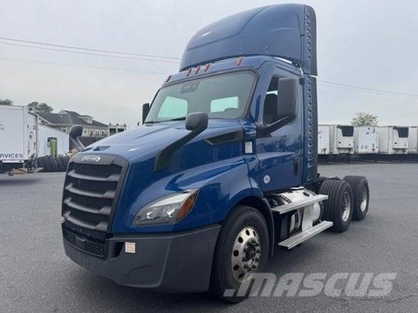 Freightliner CASCADIA 116 Prime Movers