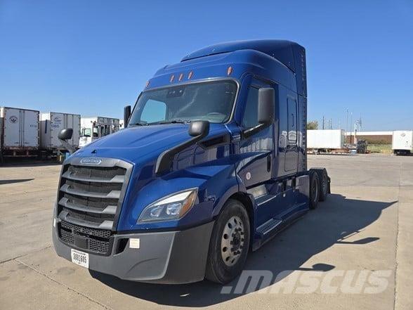 Freightliner CASCADIA 116 Prime Movers