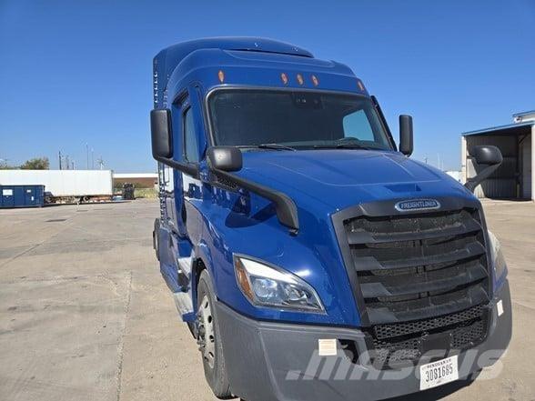 Freightliner CASCADIA 116 Prime Movers