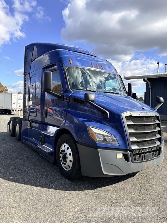 Freightliner CASCADIA 116 Prime Movers