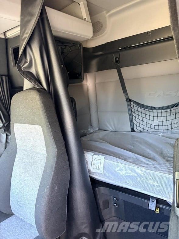 Freightliner CASCADIA 116 Prime Movers