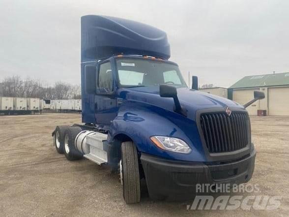 International LT Prime Movers