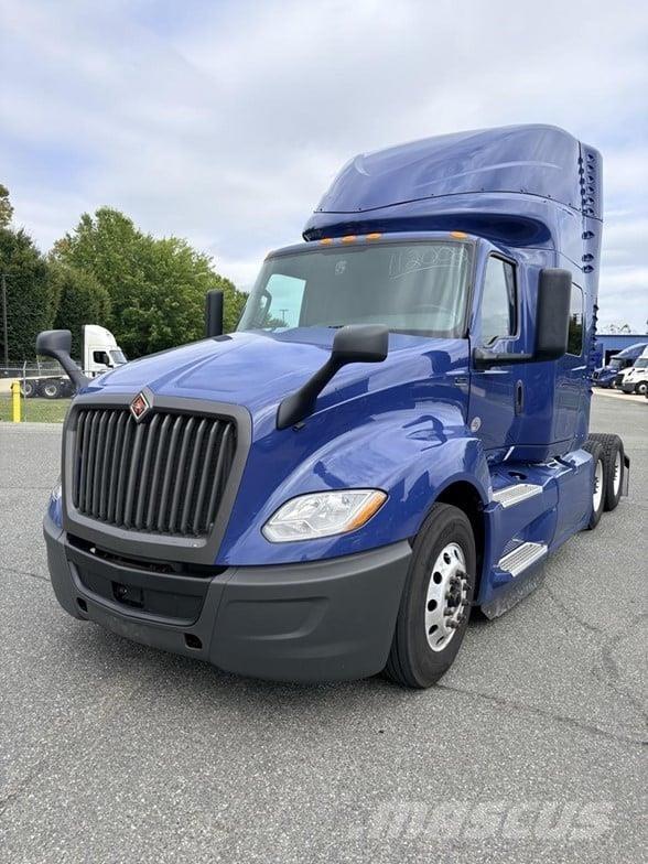 International LT Prime Movers