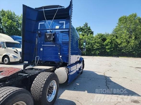 Volvo VNL64T860 Prime Movers