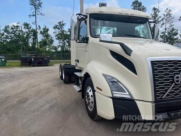 Volvo VNR64T300 Prime Movers