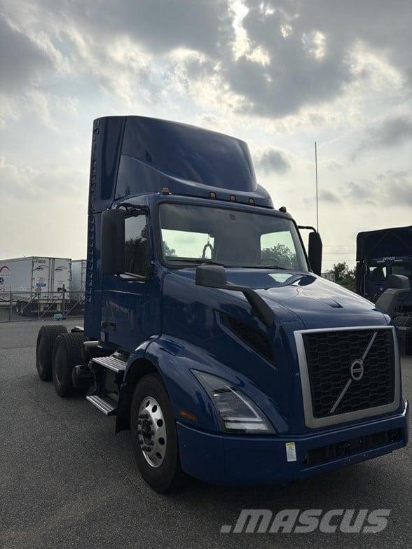 Volvo VNR64T300 Prime Movers