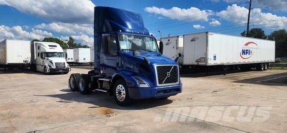 Volvo VNR64T300 Prime Movers