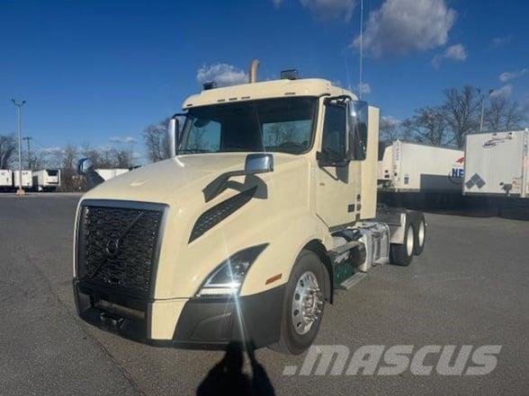 Volvo VNR64T300 Prime Movers