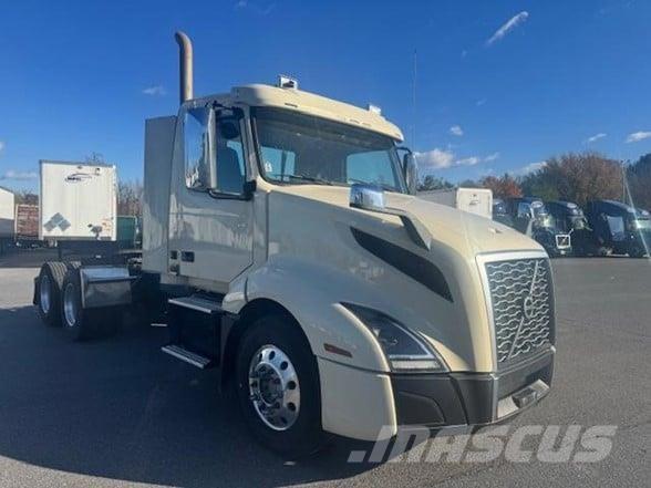 Volvo VNR64T300 Prime Movers