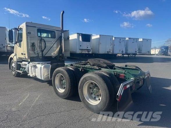 Volvo VNR64T300 Prime Movers