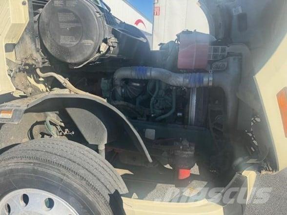 Volvo VNR64T300 Prime Movers