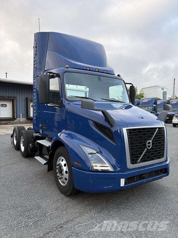 Volvo VNR64T300 Prime Movers