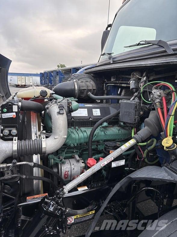 Volvo VNR64T300 Prime Movers