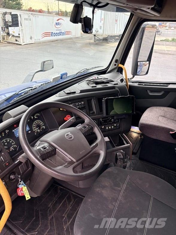 Volvo VNR64T640 Prime Movers