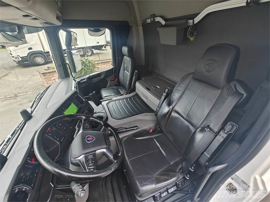 Scania P280 Box trucks