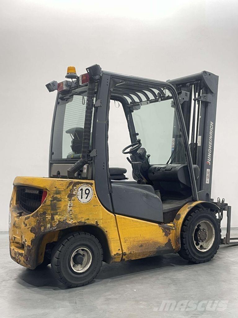 Jungheinrich DFG 430 Diesel trucks