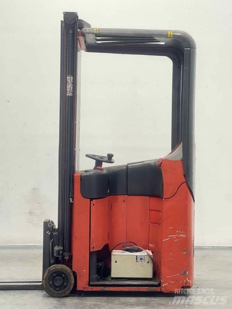 Linde E10-334 Self propelled stackers