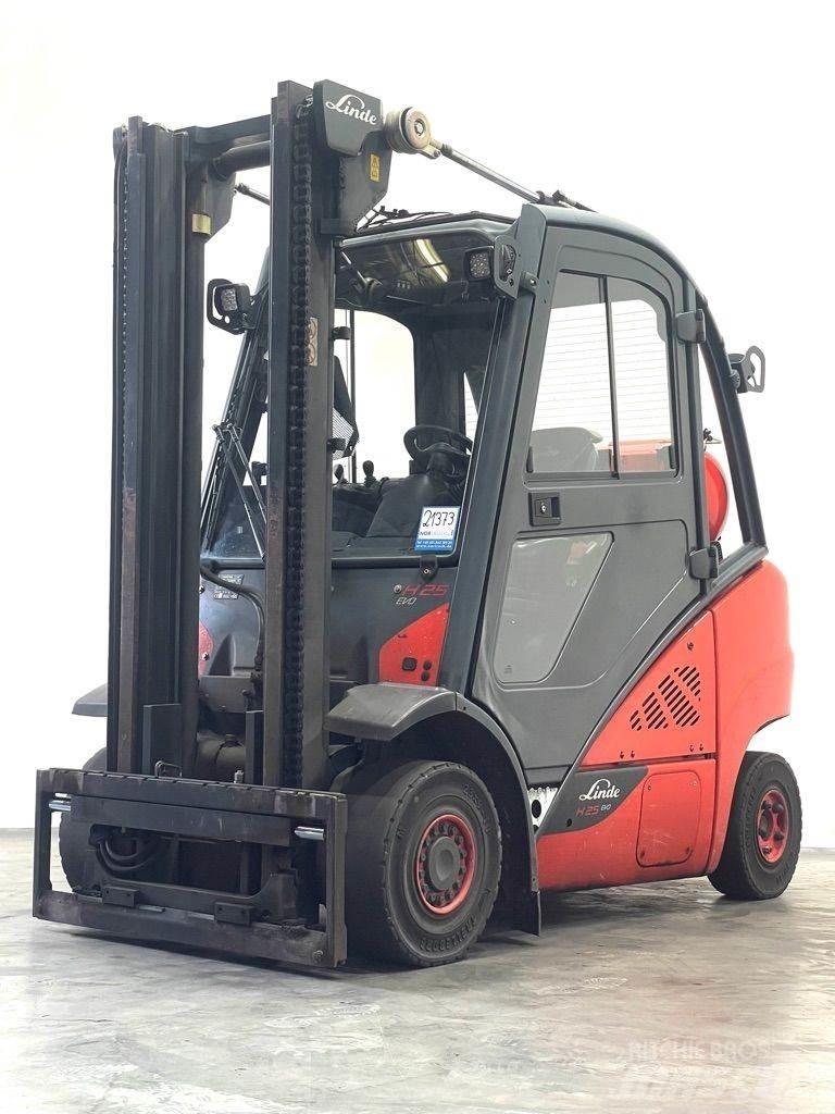 Linde H25T-392-EVO LPG trucks