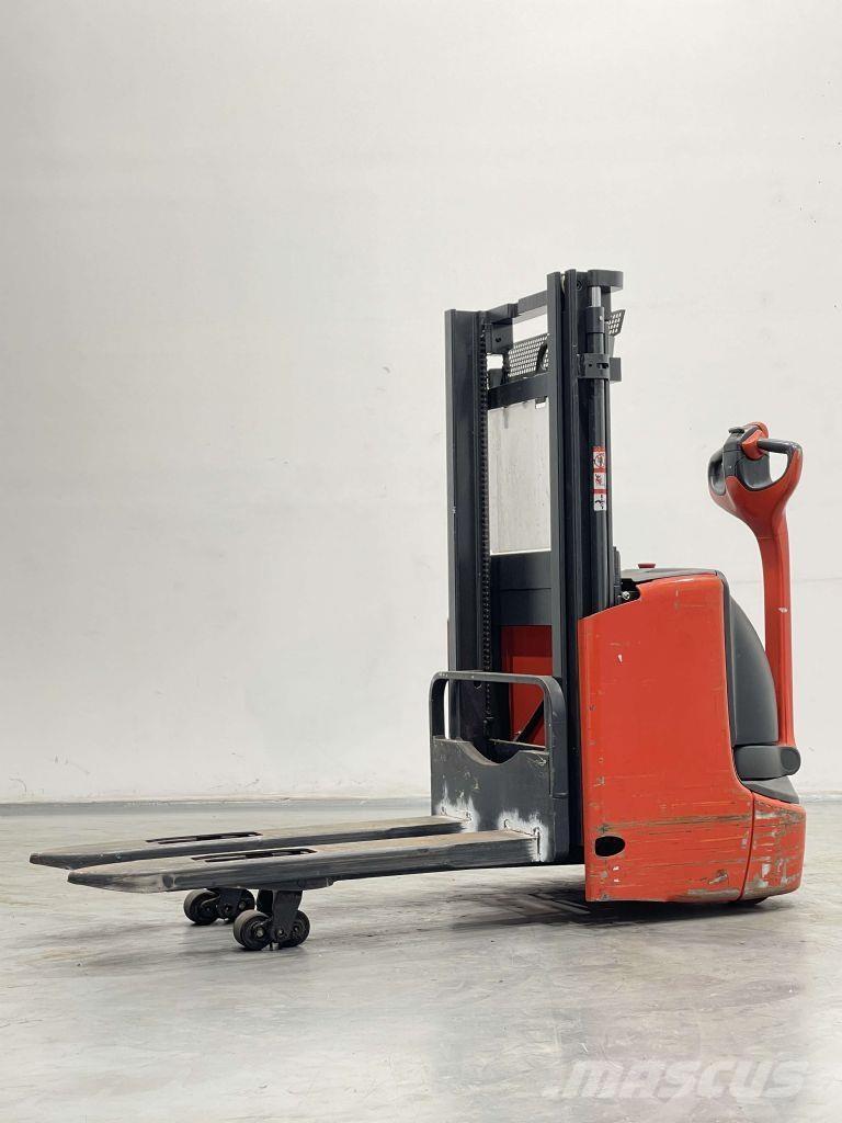 Linde L12i-1172 Pedestrian stacker