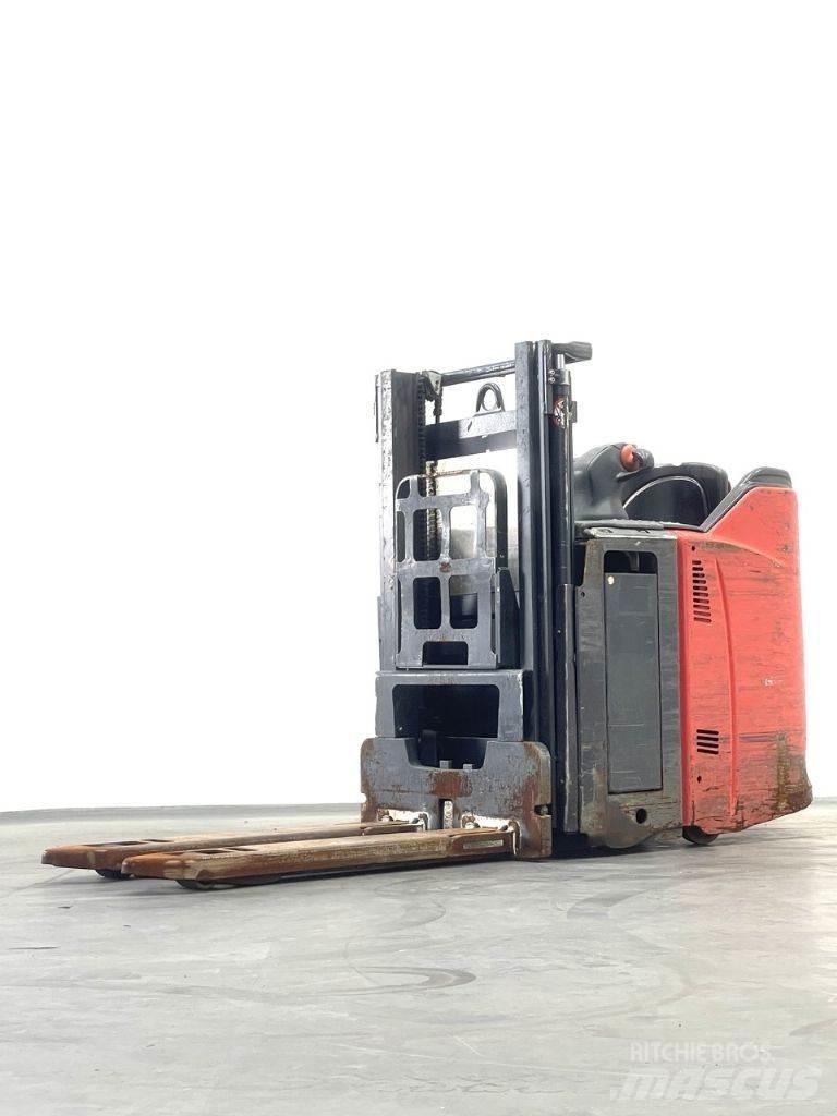 Linde L12LHPS Pedestrian stacker