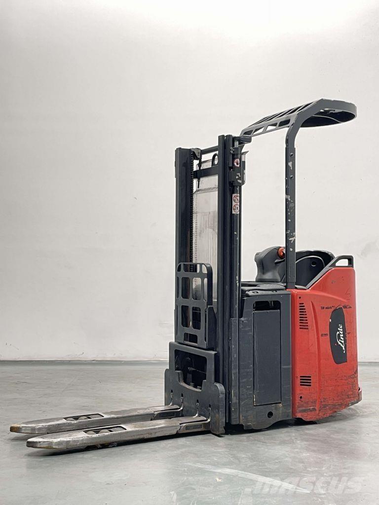 Linde L14SP-133 Pedestrian stacker