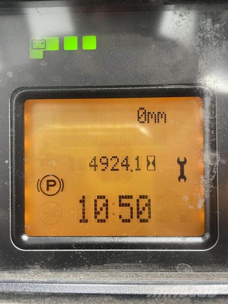 Linde R16-01-1120 Reach truck