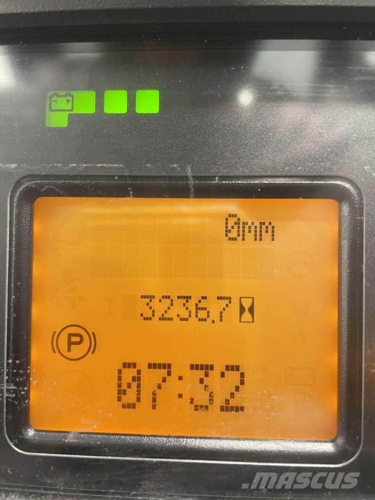 Linde R16-01-1120 Reach truck