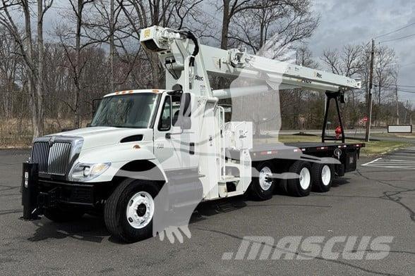 Altec AC26-103B Truck mounted cranes