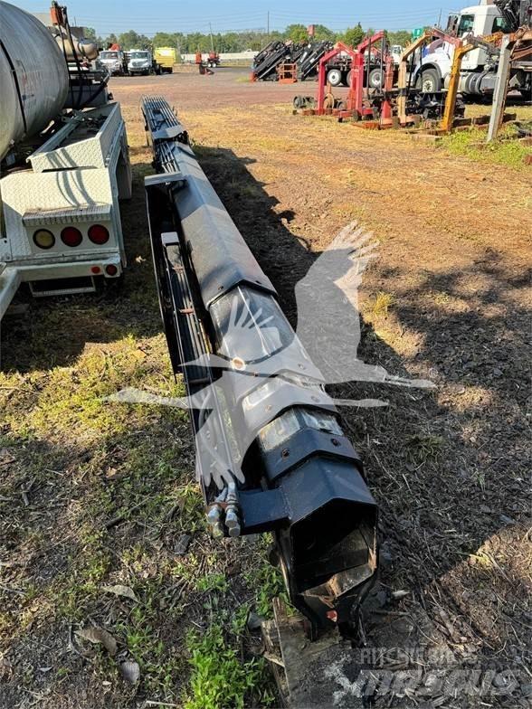 Hiab  Booms and arms
