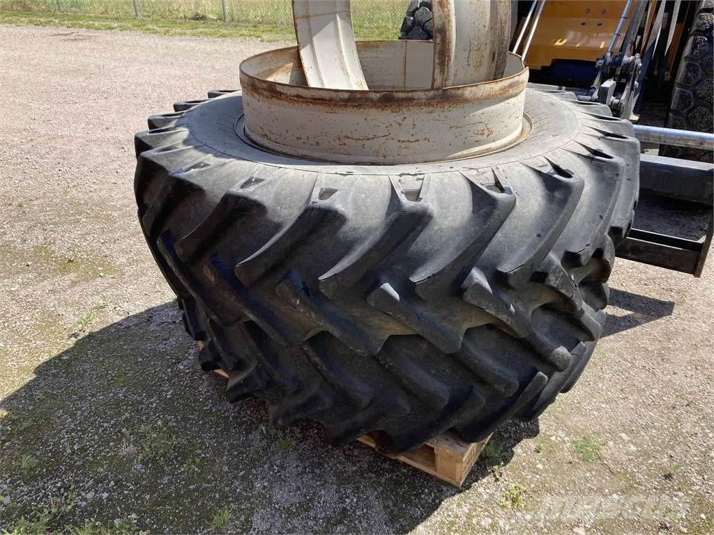  18.4X38 Tyres, wheels and rims